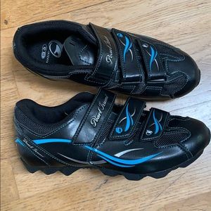 Cycling Shoes w/SPD cleats Pearl iZUMi All-Road II